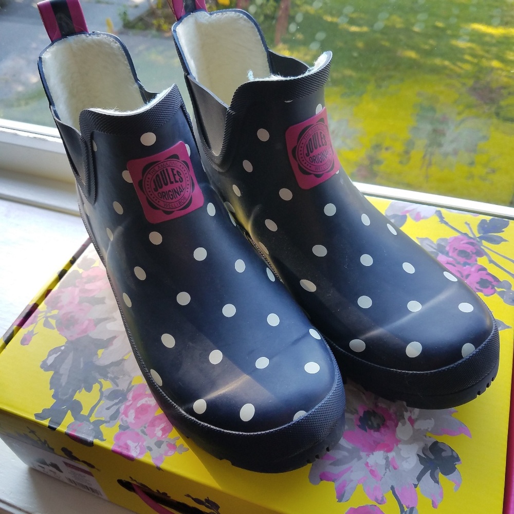 Rain boots